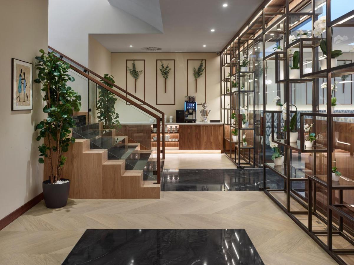 Est Grand Hotel Savoy Budapest Ngoại thất bức ảnh
